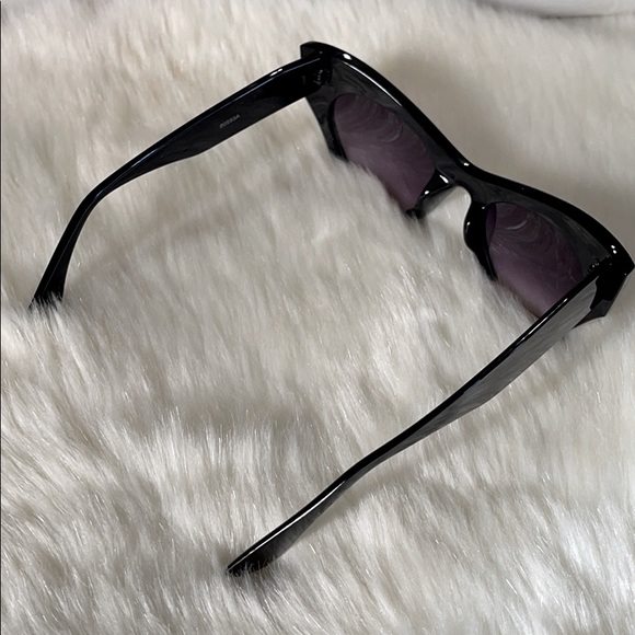 2 for $22 Sunglasses - Picture 4 of 5